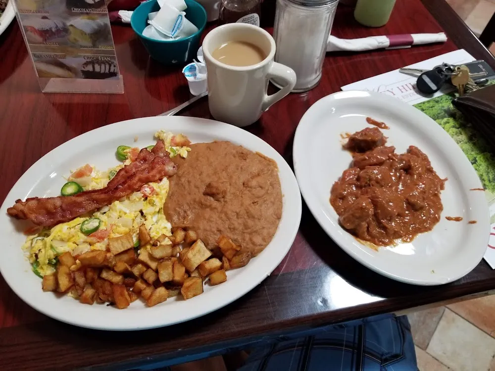 Huevos a La Mexicana Side of Carne Guisada